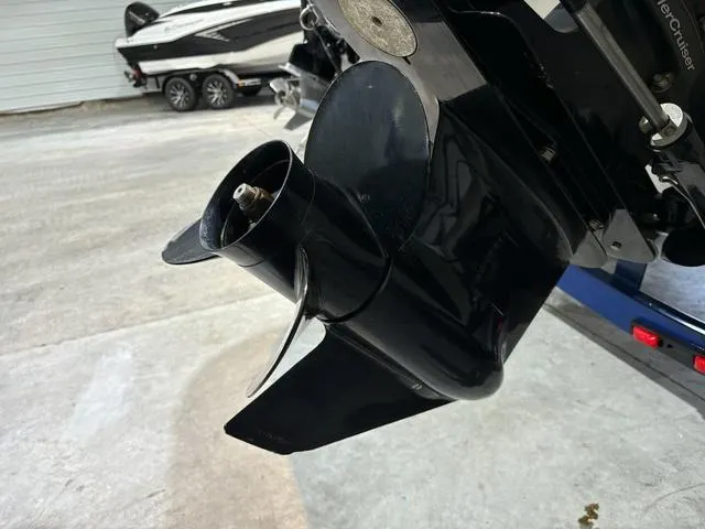 Slide: The Image of Propeller of a 2016 Crownline 21 SS boat, close-up view. - 13