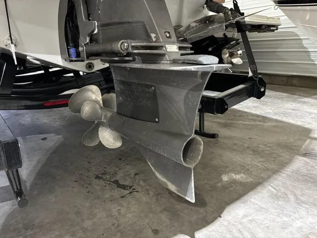 Slide: The Image of Crownline Boats E 275 Surf 2019 - 11