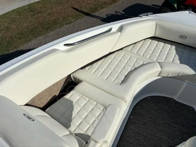 Slide: The Image of Cobalt R5 Surf 2021 - 17