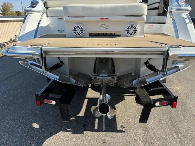 Slide: The Image of Cobalt R5 Surf 2021 - 19