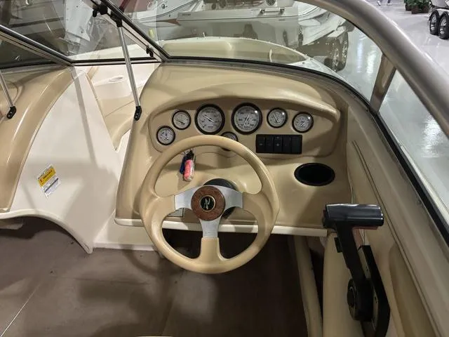 Slide: The Image of Sea Ray 185 Bow Rider 2000 - 7