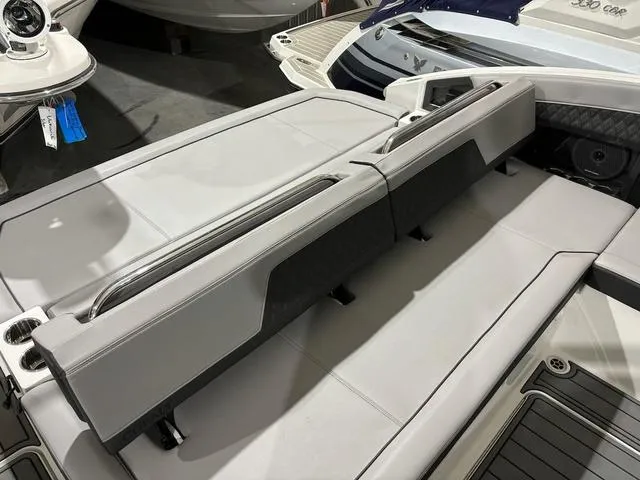 Slide: The Image of Cobalt R33 2023 - 6