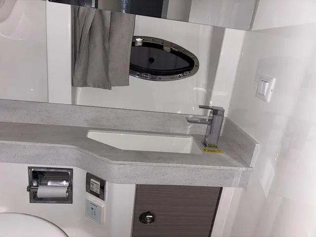 Slide: The Image of Formula Boats 350 Crossover Bowrider 2019 - 14