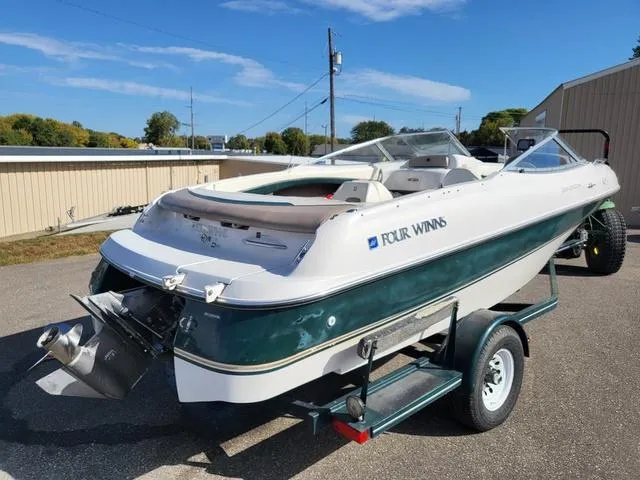 Slide: The Image of Four Winns 200 Horizon 1998 - 4