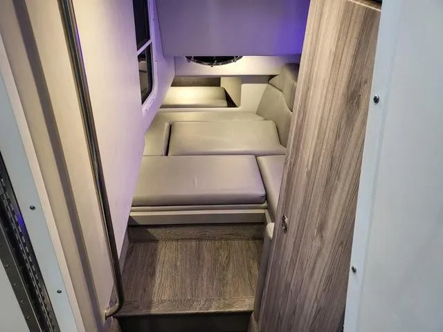 Slide: The Image of Formula 330 Crossover Bowrider 2021 - 14