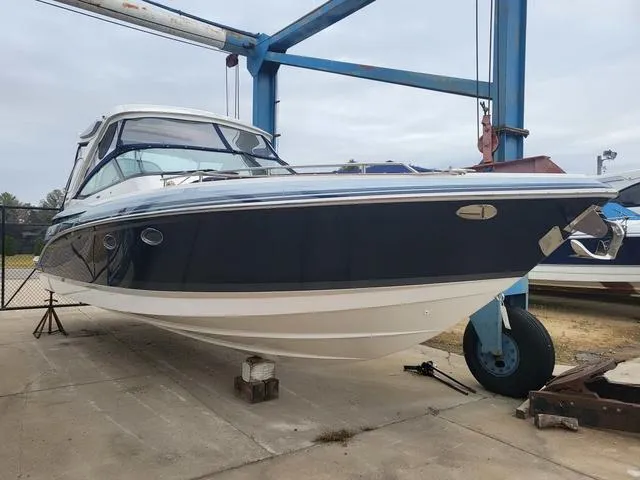 Slide: The Image of Formula 330 Crossover Bowrider 2021 - 21