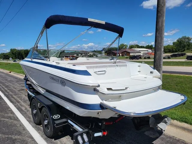 Slide: The Image of Cobalt 226 Bowrider 2004 - 3