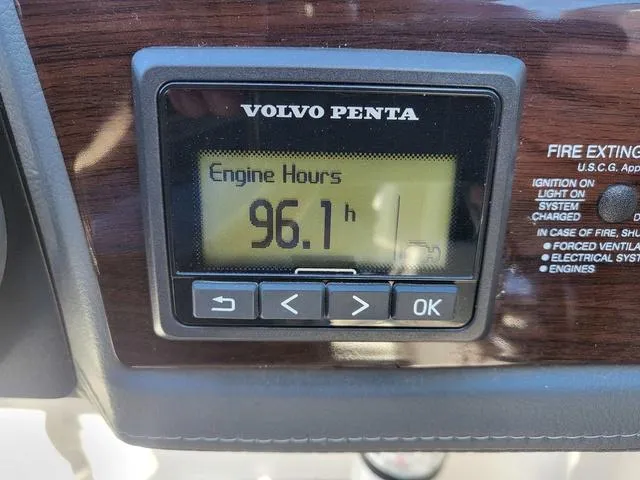 Slide: The Image of Volvo Penta engine hour meter displaying 96.1 hours on Chaparral 28 Surf 2022. - 18
