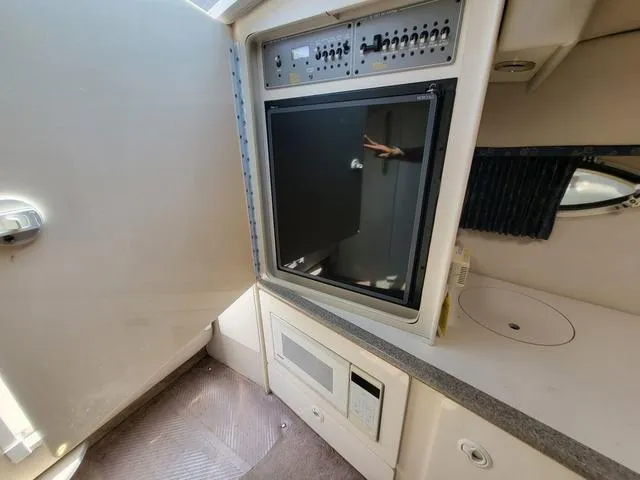 Slide: The Image of Formula Boats 330 Sun Sport 2002 - 14