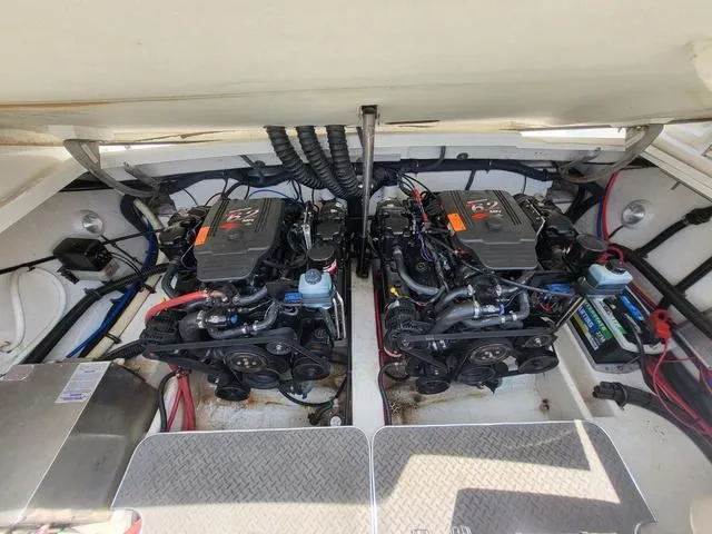 Slide: The Image of Formula Boats 330 Sun Sport 2002 - 16