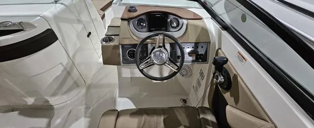 Slide: The Image of Sea Ray 290 Sundeck 2016 - 5