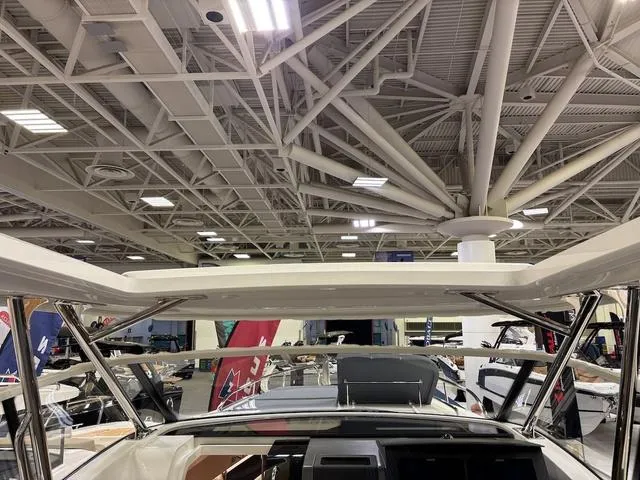 Slide: The Image of Nimbus W11 2025 - 10