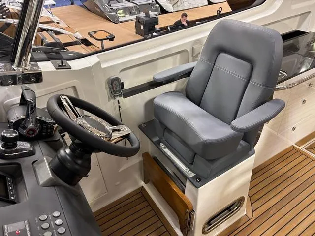 Slide: The Image of Nimbus W11 2025 - 13