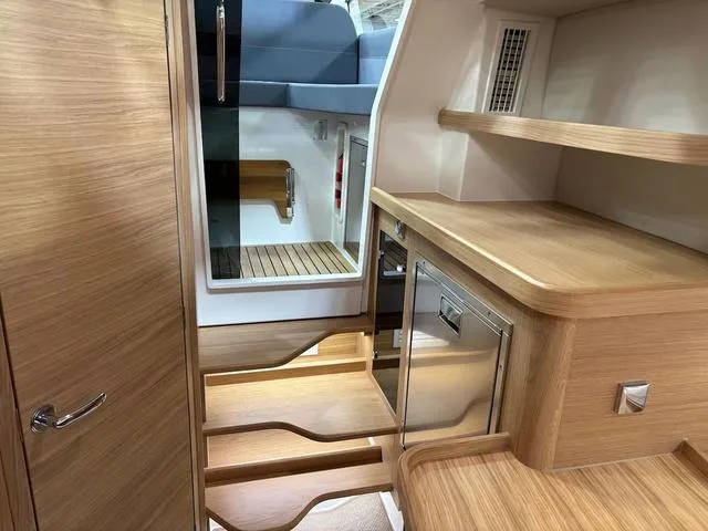 Slide: The Image of Nimbus W11 2025 - 20