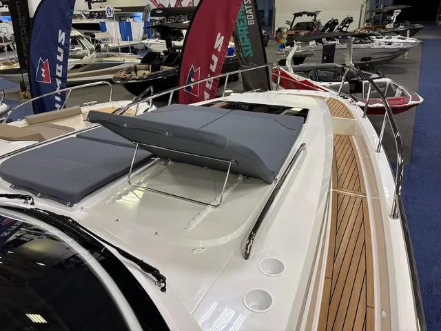 Slide: The Image of Nimbus W11 2025 - 23