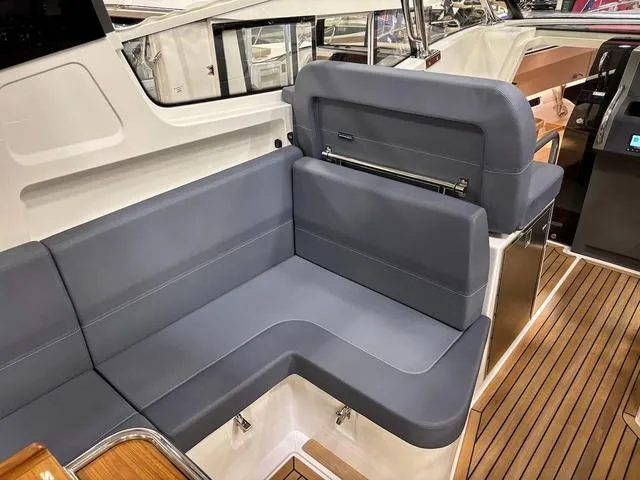 Slide: The Image of Nimbus W11 2025 - 8