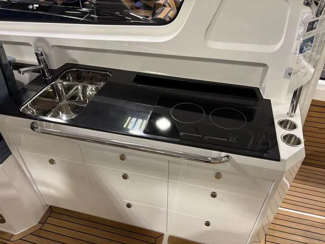 Slide: The Image of Nimbus W11 2025 - 9