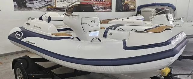 Slide: The Image of Walker Bay Generation 12 Dlx 2024 - 3