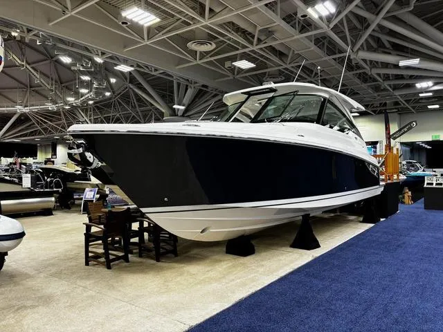 The Image of Tiara 34lx 2024 - 1