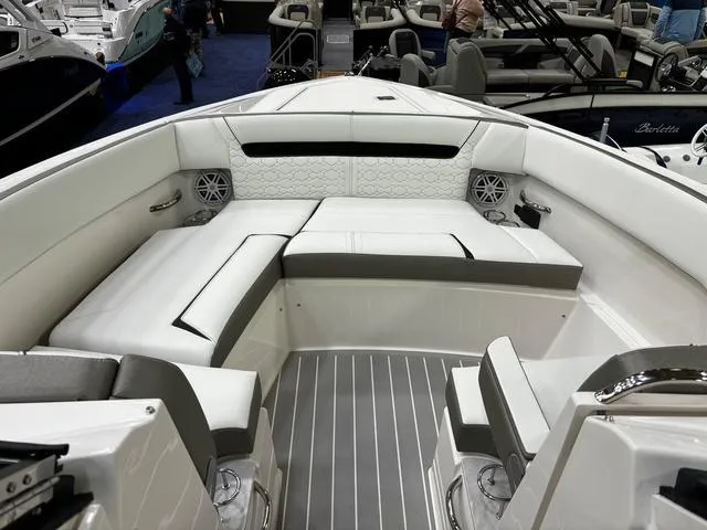 Slide: The Image of Tiara 34lx 2024 - 11