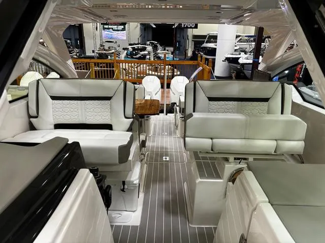 Slide: The Image of Tiara 34lx 2024 - 13