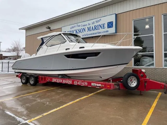 The Image of Pursuit OS 325 Offshore 2025 - 1