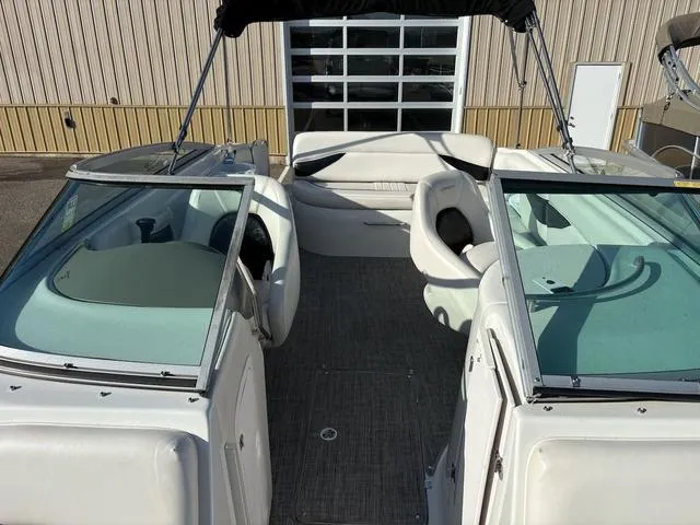 Slide: The Image of Crownline Boats 239 DB 2002 - 17