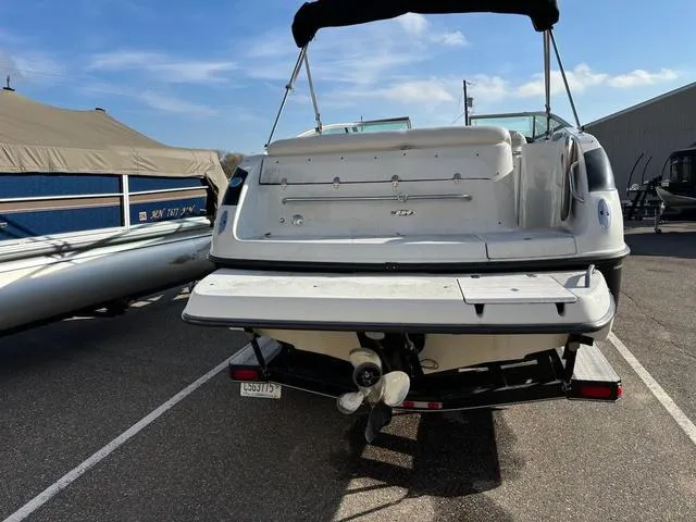 Slide: The Image of Crownline Boats 239 DB 2002 - 19