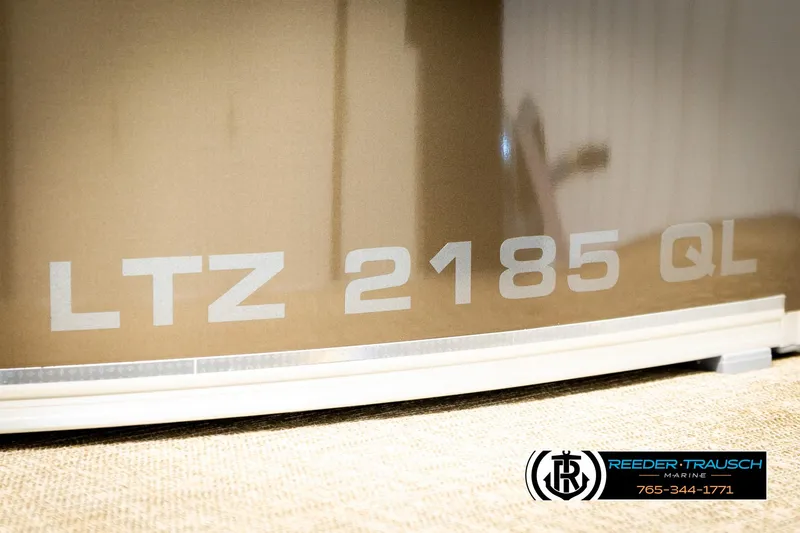 Slide: The Image of Tahoe 2185 LTZ QL 2024 - 50