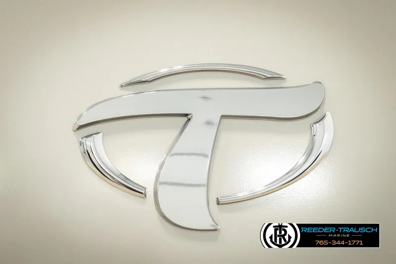 Slide: The Image of Tahoe 2185 LTZ QL 2024 - 51