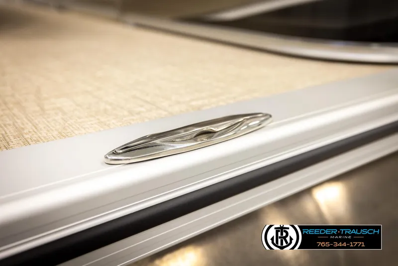 Slide: The Image of Tahoe 2185 LTZ QL 2024 - 53