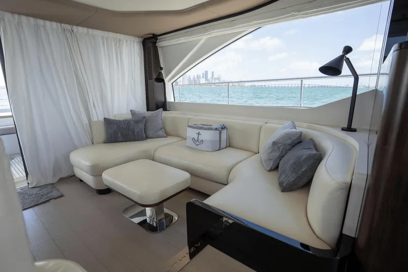 Slide: The Image of Azimut Fly 60 2019 - 41