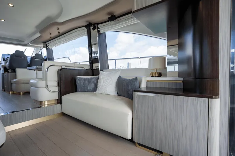 Slide: The Image of Azimut Fly 60 2019 - 51