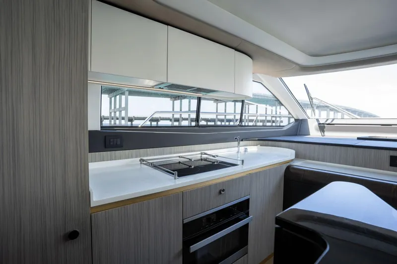Slide: The Image of Azimut Fly 60 2019 - 43