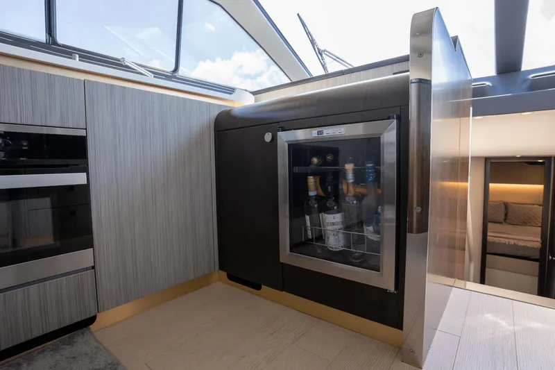 Slide: The Image of Azimut Fly 60 2019 - 52