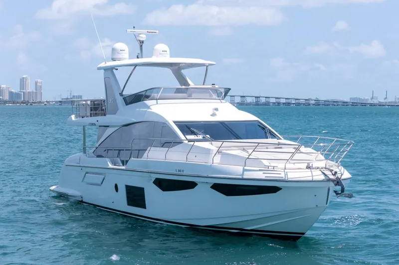 Slide: The Image of Azimut Fly 60 2019 - 6