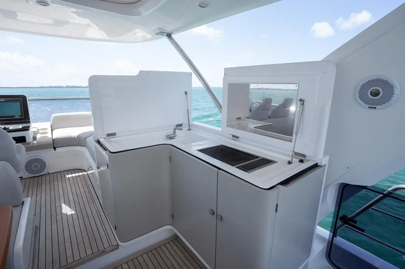 Slide: The Image of Azimut Fly 60 2019 - 27