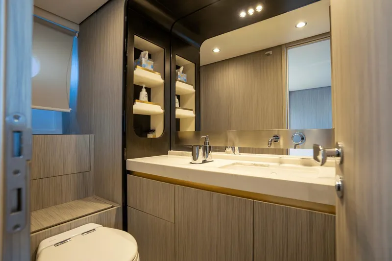 Slide: The Image of Azimut Fly 60 2019 - 66