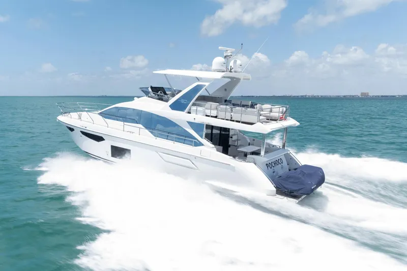 Slide: The Image of Azimut Fly 60 2019 - 11