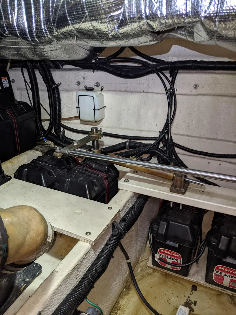 Slide: The Image of Rinker Fiesta Vee 410 2004 - 51