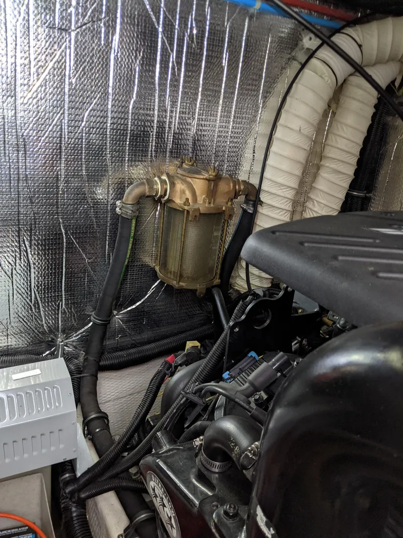 Slide: The Image of Rinker Fiesta Vee 410 2004 - 57