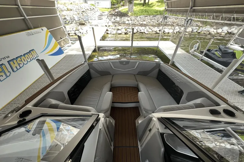 Slide: The Image of Nautique Super Air Nautique G23 2022 - 17