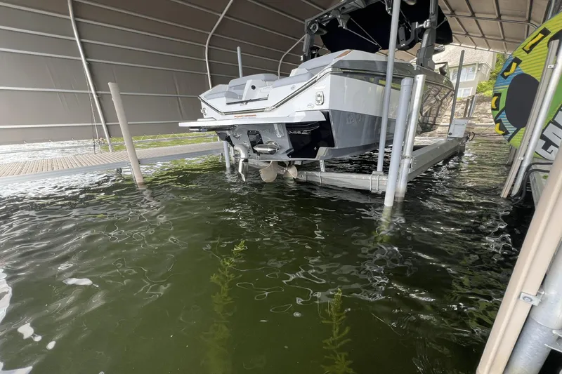 Slide: The Image of Nautique Super Air Nautique G23 2022 - 7