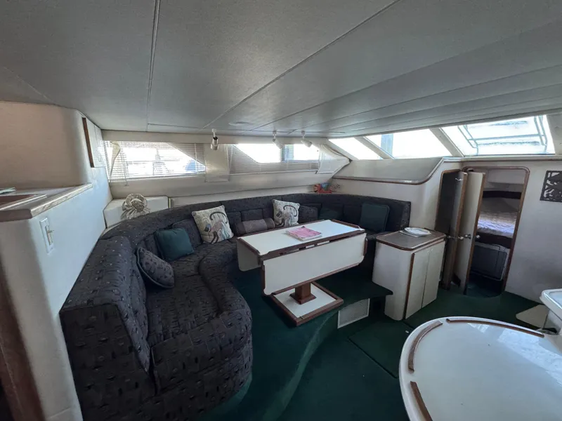 Slide: The Image of Sea Ray 440 Express Bridge 1995 - 11