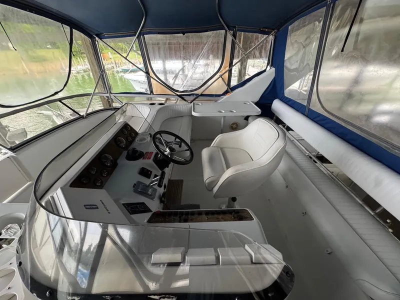 Slide: The Image of Sea Ray 440 Express Bridge 1995 - 6