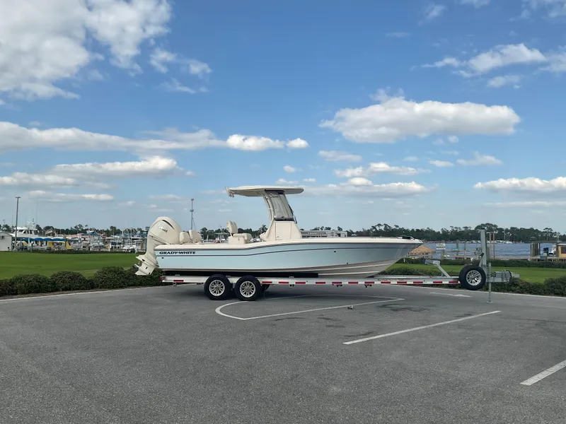 Slide: The Image of Grady-White 251 Coastal Explorer 2026 - 10