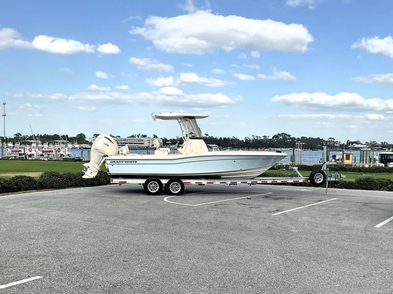 Slide: The Image of Grady-White 251 Coastal Explorer 2026 - 11