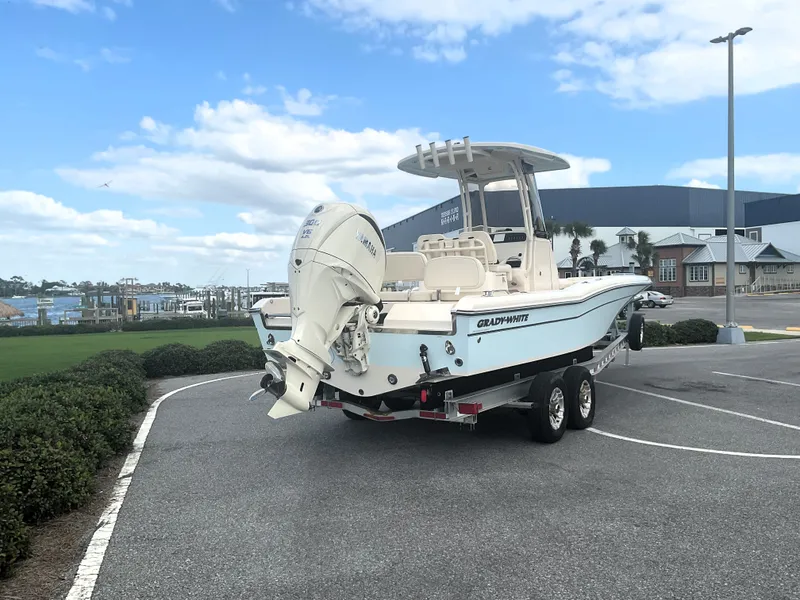 Slide: The Image of Grady-White 251 Coastal Explorer 2026 - 20