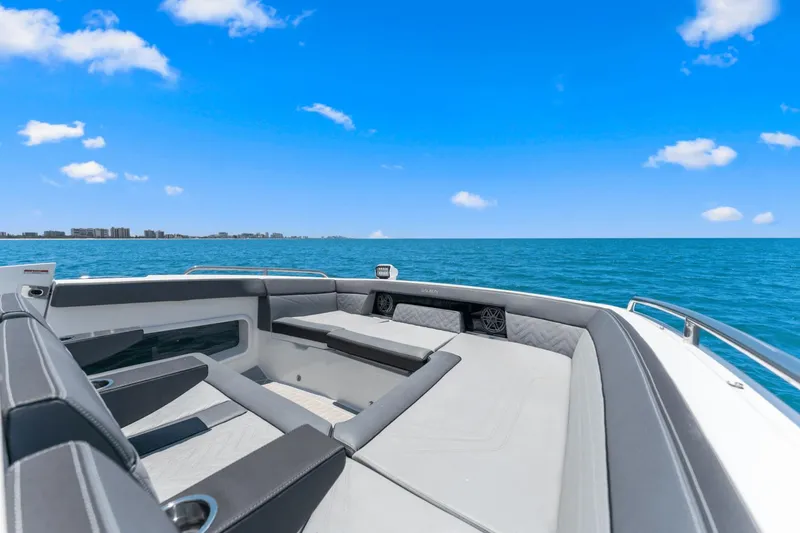 Slide: The Image of Galeon 325 GTO 2024 - 20