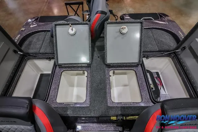 Slide: The Image of Caymas CX 18 PRO 2025 - 25